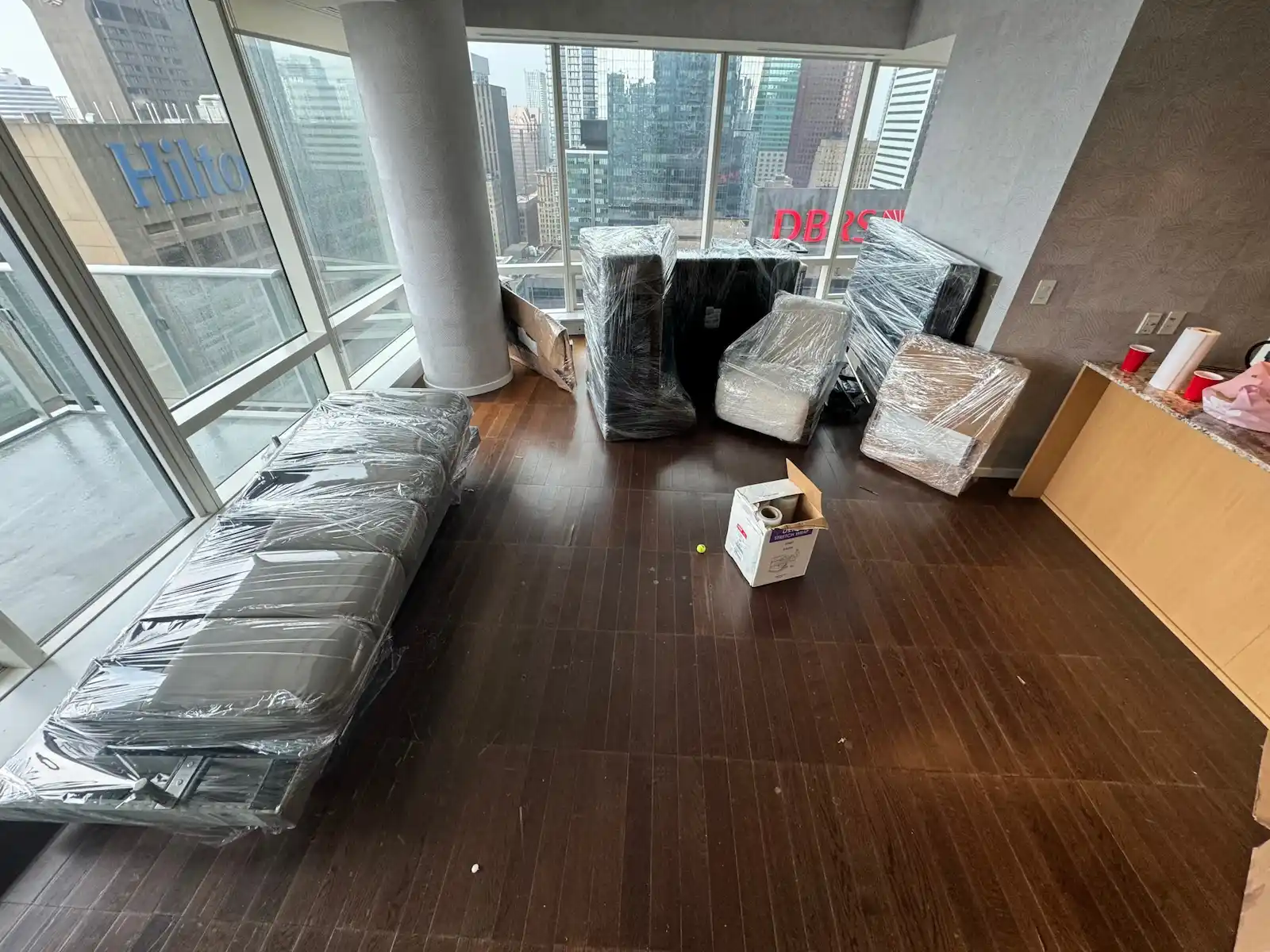 packing services for condo in toronto by ezpzmovinginc